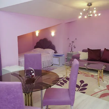 Hotel Kamelia 2*