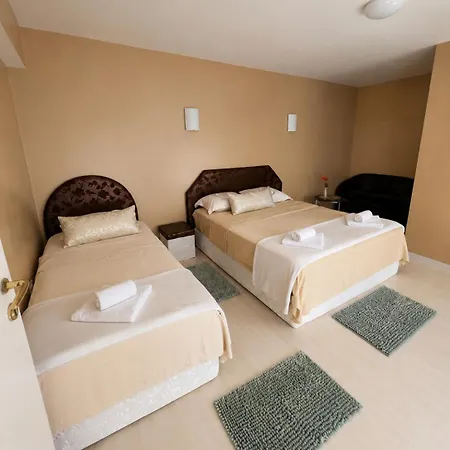Kamelia Hotel 2*
