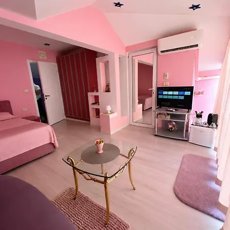 Kamelia Hotel